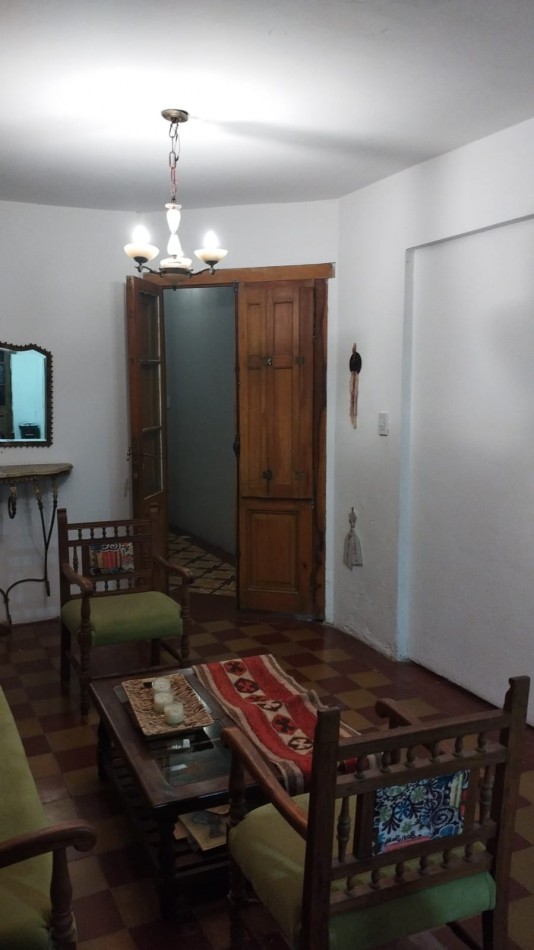 Venta casa 3 hab. Patio. Garage.