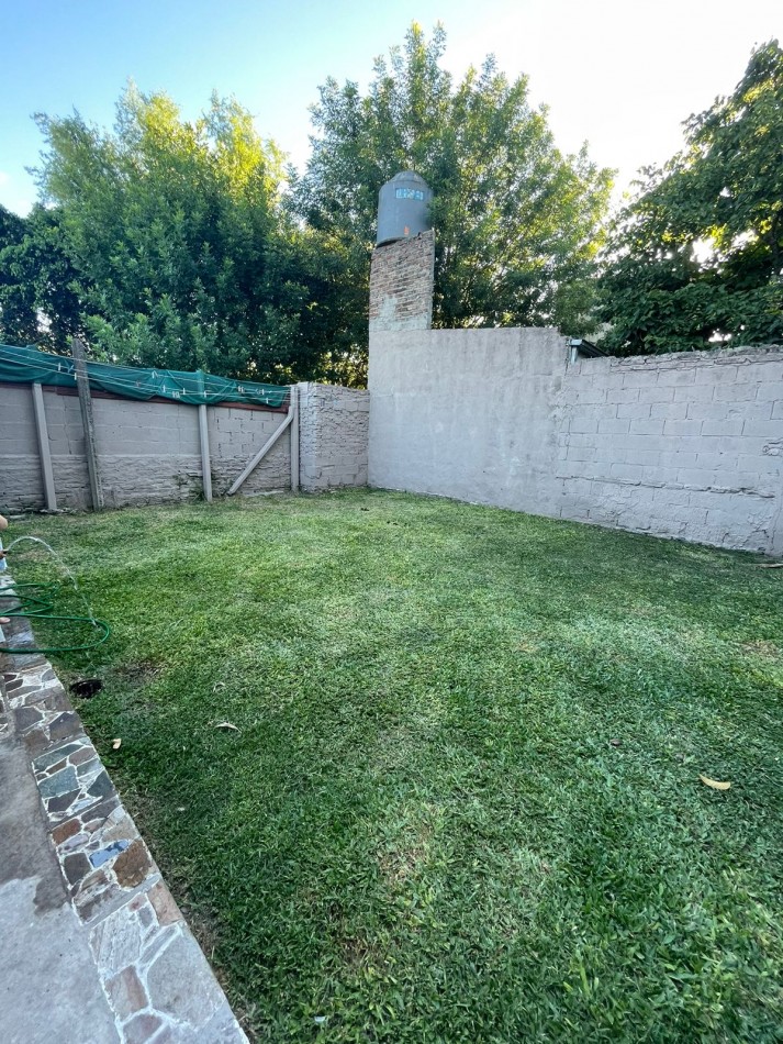 Venta casa 3 hab. Patio. Garage.