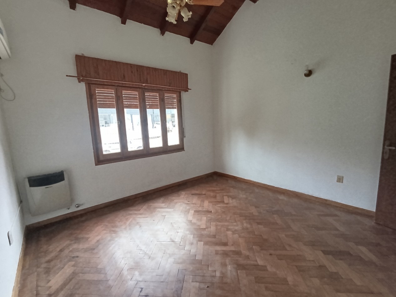 Venta chalet 3 hab. Ingreso a la ciudad